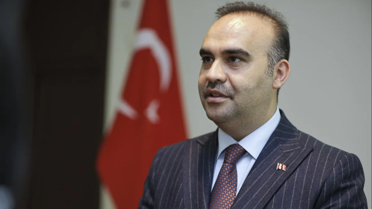Bakan Kacır: Ay uzay aracımızı 2027'nin ilk aylarında uzaya…