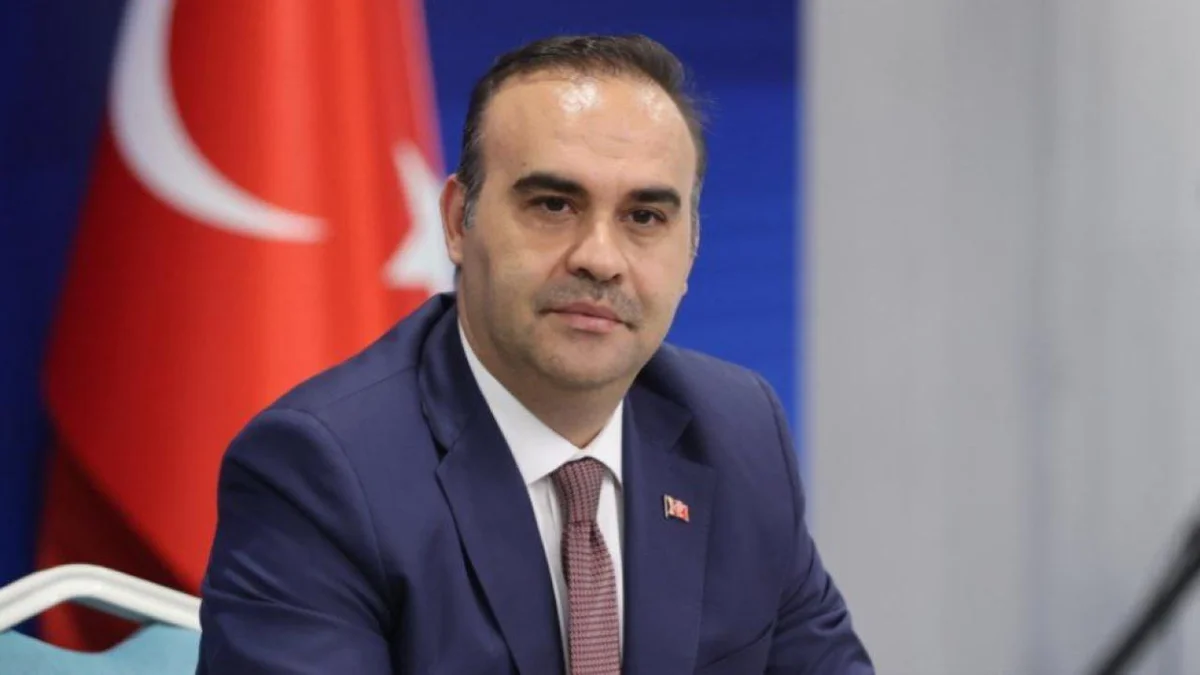 Bakan Kacır: Kamu yatırımlarının en az yüzde 2'si yapay zekaya…