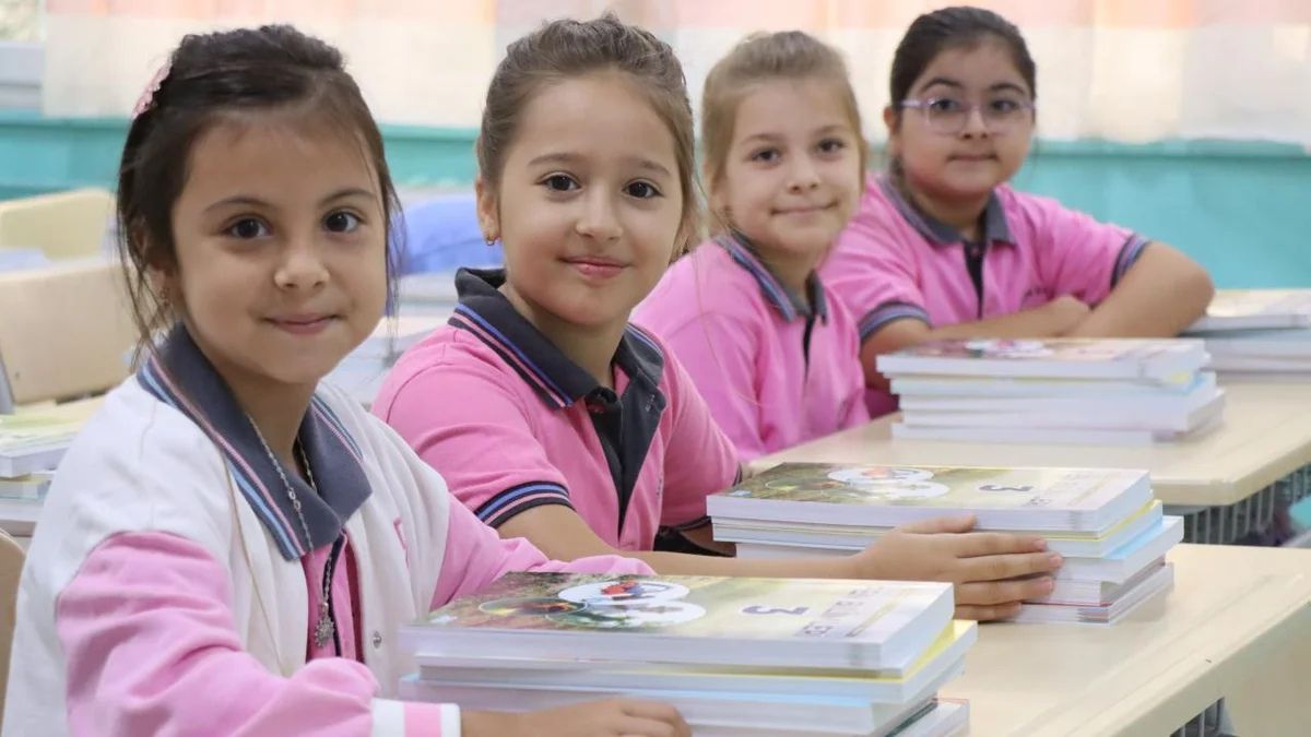İstanbul'da yaklaşık 2,7 milyon öğrenci yeni eğitim dönemine…