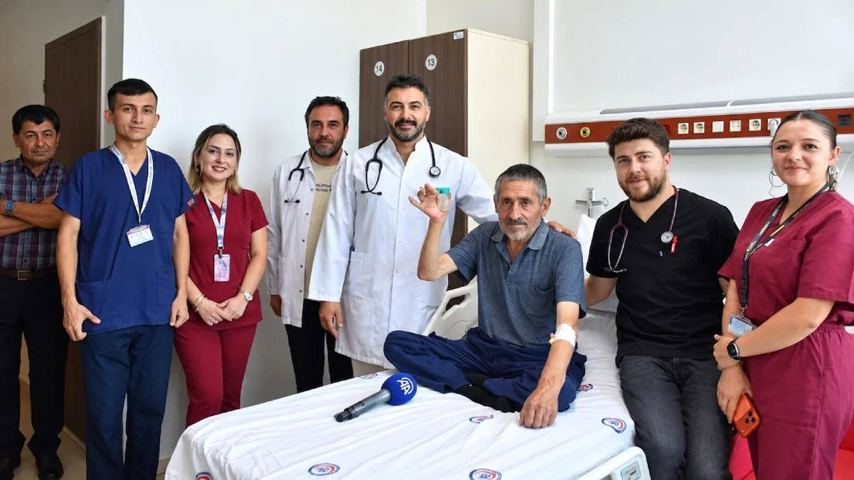 Öksürük şikayetiyle hastaneye giden adam hayatının şokunu yaşadı